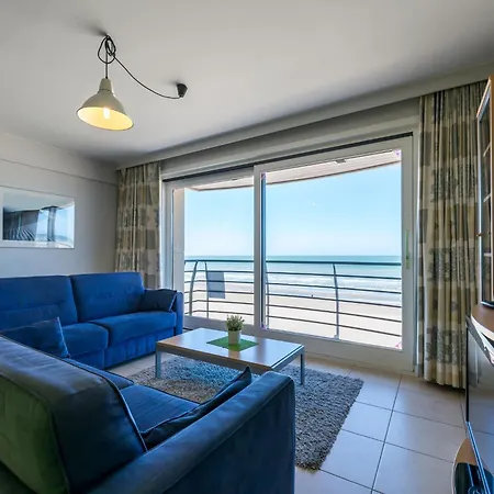 On Zeedijk With Stunning Sea View, Cleaning Included *