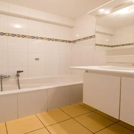 On Zeedijk With Stunning Sea View, Cleaning Included