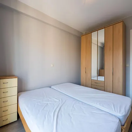 Sablon 501 Seafront In Koksijde, Cleaning Included Apartment *