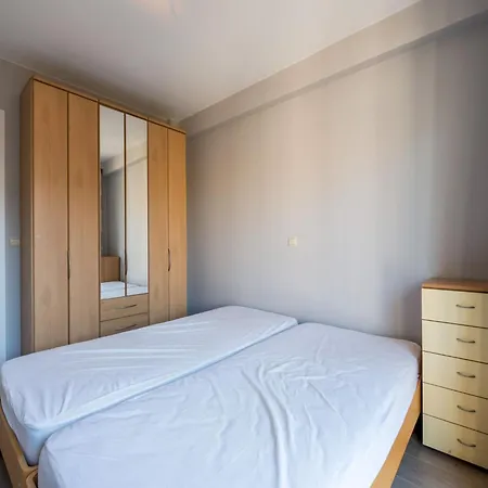 On Zeedijk With Stunning Sea View, Cleaning Included *