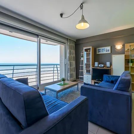 On Zeedijk With Stunning Sea View, Cleaning Included * 코크시데