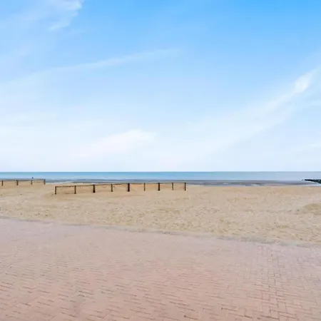 아파트 On Zeedijk With Stunning Sea View, Cleaning Included 코크시데