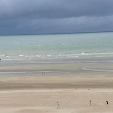 On Zeedijk With Stunning Sea View, Cleaning Included * 코크시데